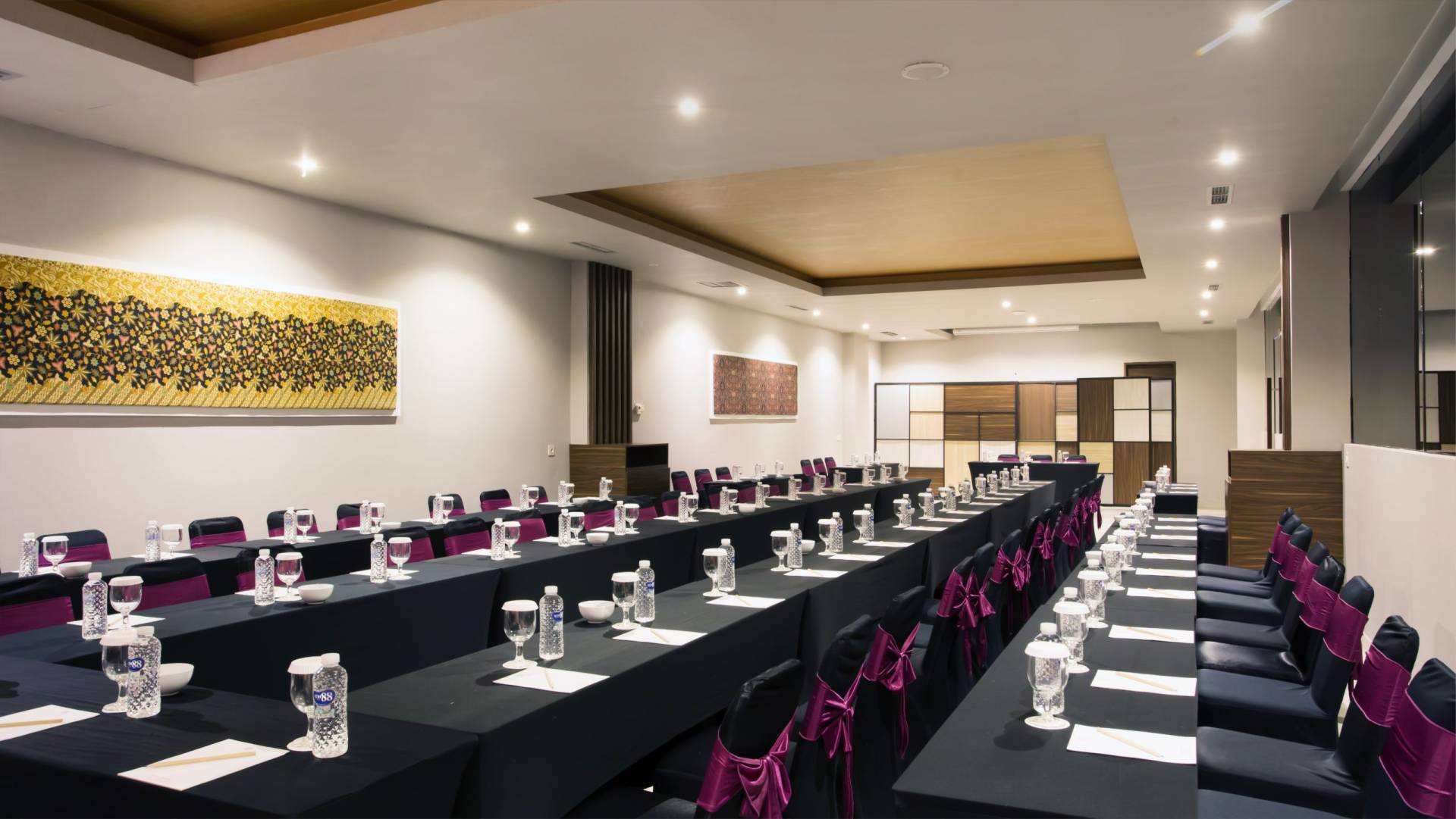 Sunada Meeting Room